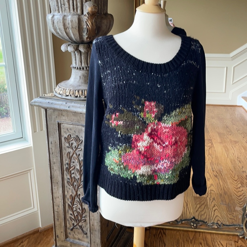 Free people sweater 🌹